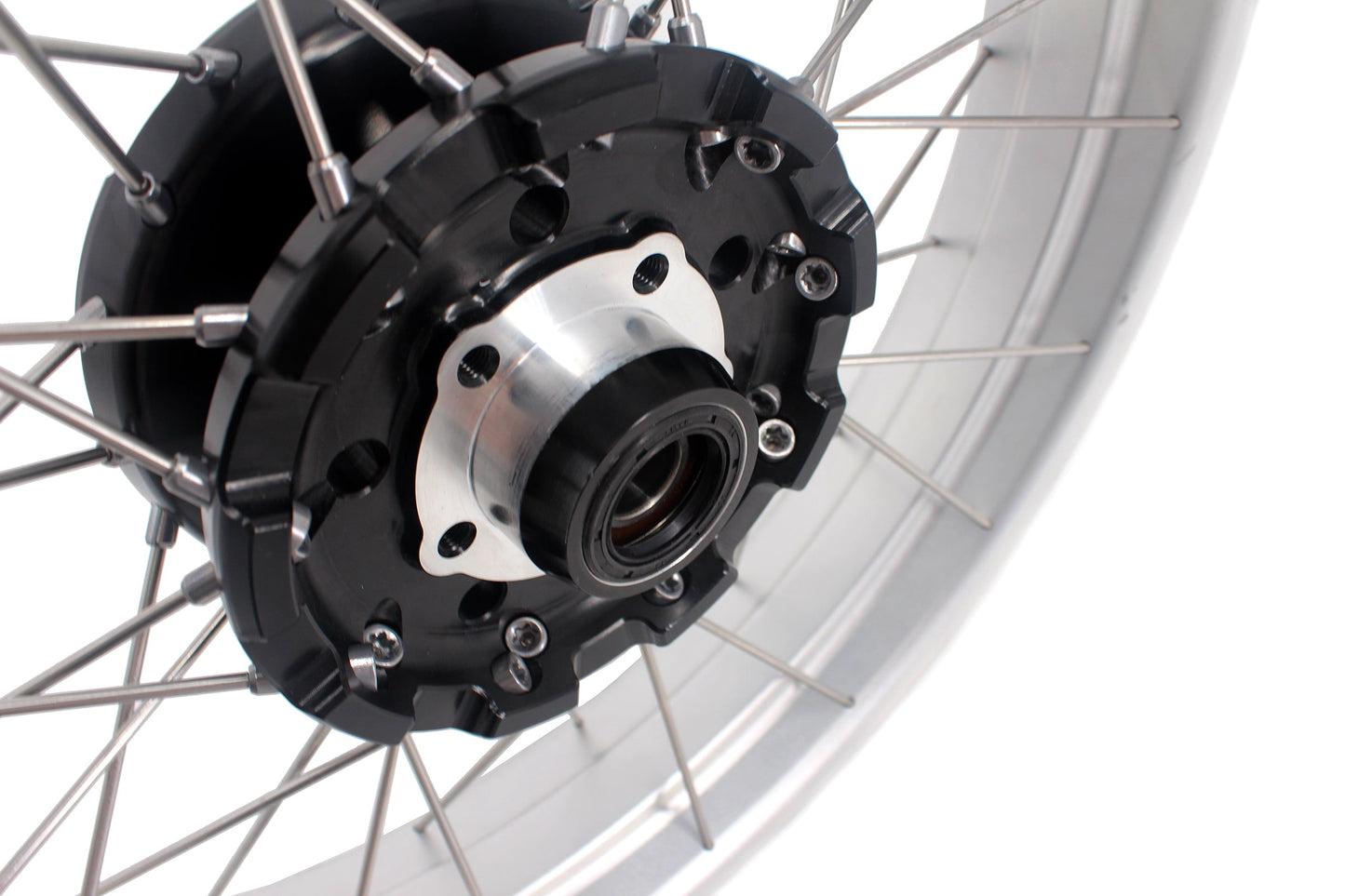VMX 18" & 17" Tubeless Alloy Spoke Wheels For Triumph Bonneville T120/T100 2021-2024