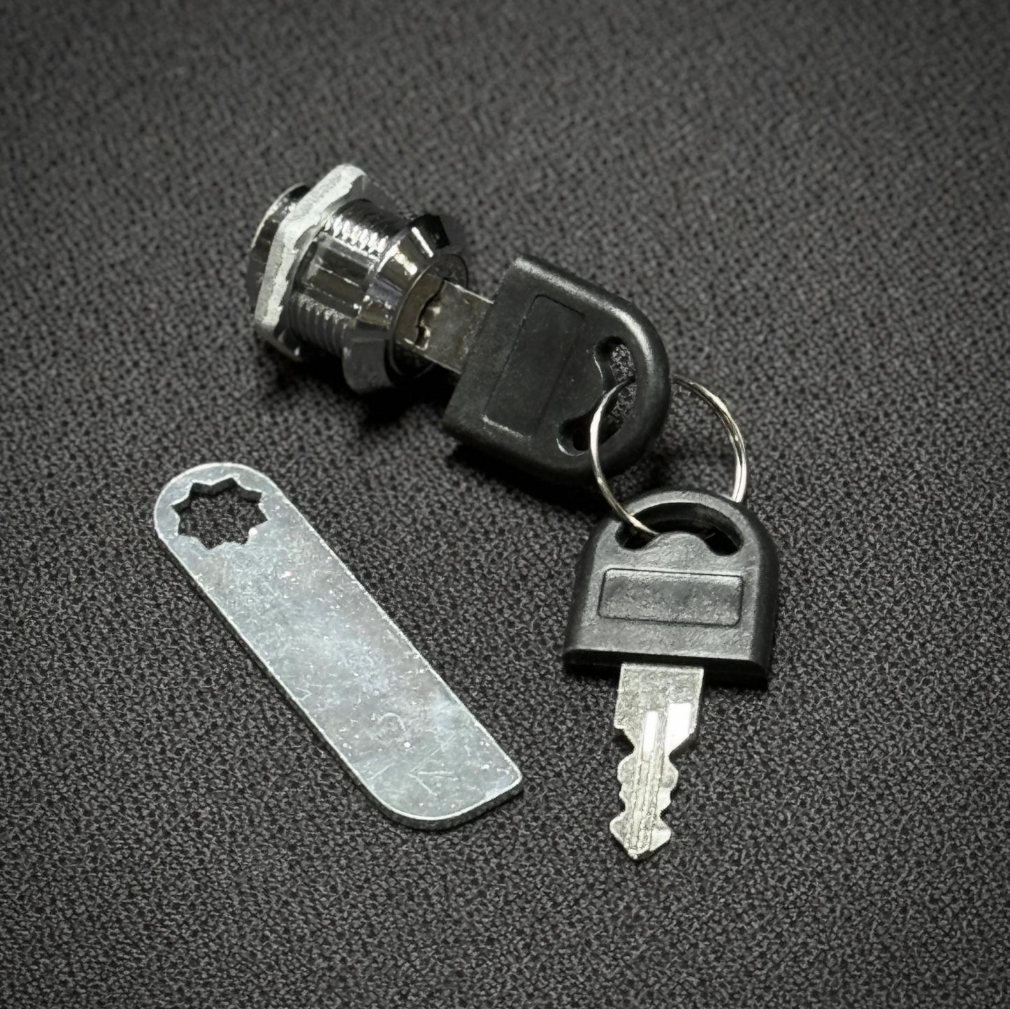 ONYX BATTERY COVER LOCK