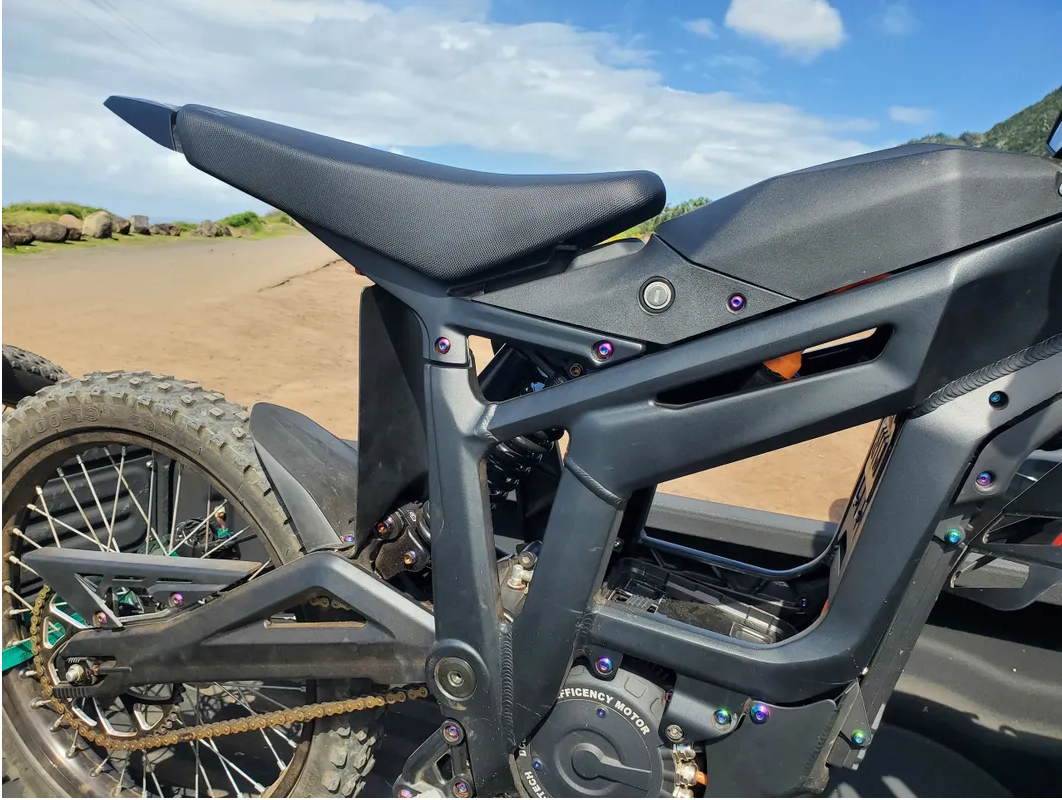 EMoto-X Racing Iliwai Seat Level Kit Stainless Steel