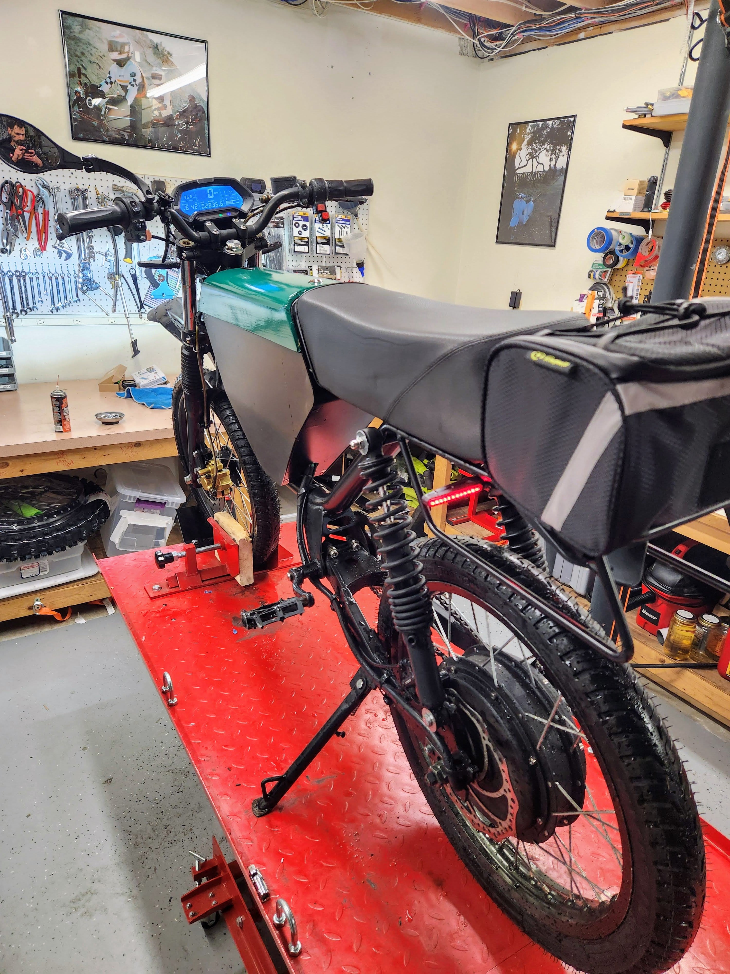 The Transformation of Derik's ONYX Motorbike RCR: A Radmoto Success St ...