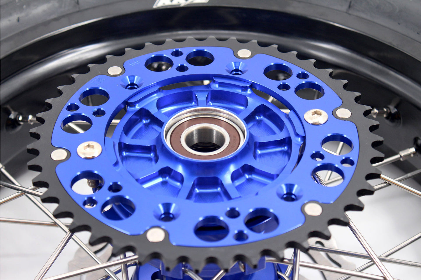 KKE 3.5/4.25*17inch Cush Drive Rims Tires For YAMAHA WR250F 2001-2019 WR450F 2003-2018 Blue Hub