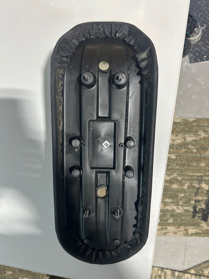 "Lightly Looped" E-moto seats