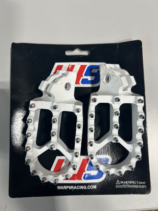 SCRATCHED PIVOT POINT Warp9 White Talaria Foot Pegs