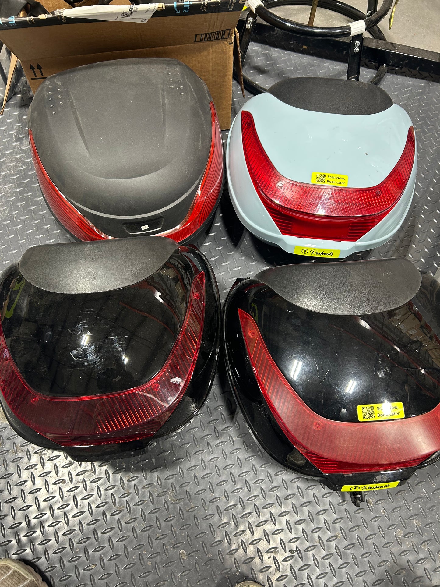 Aventura-X, Scooter Helmet Case