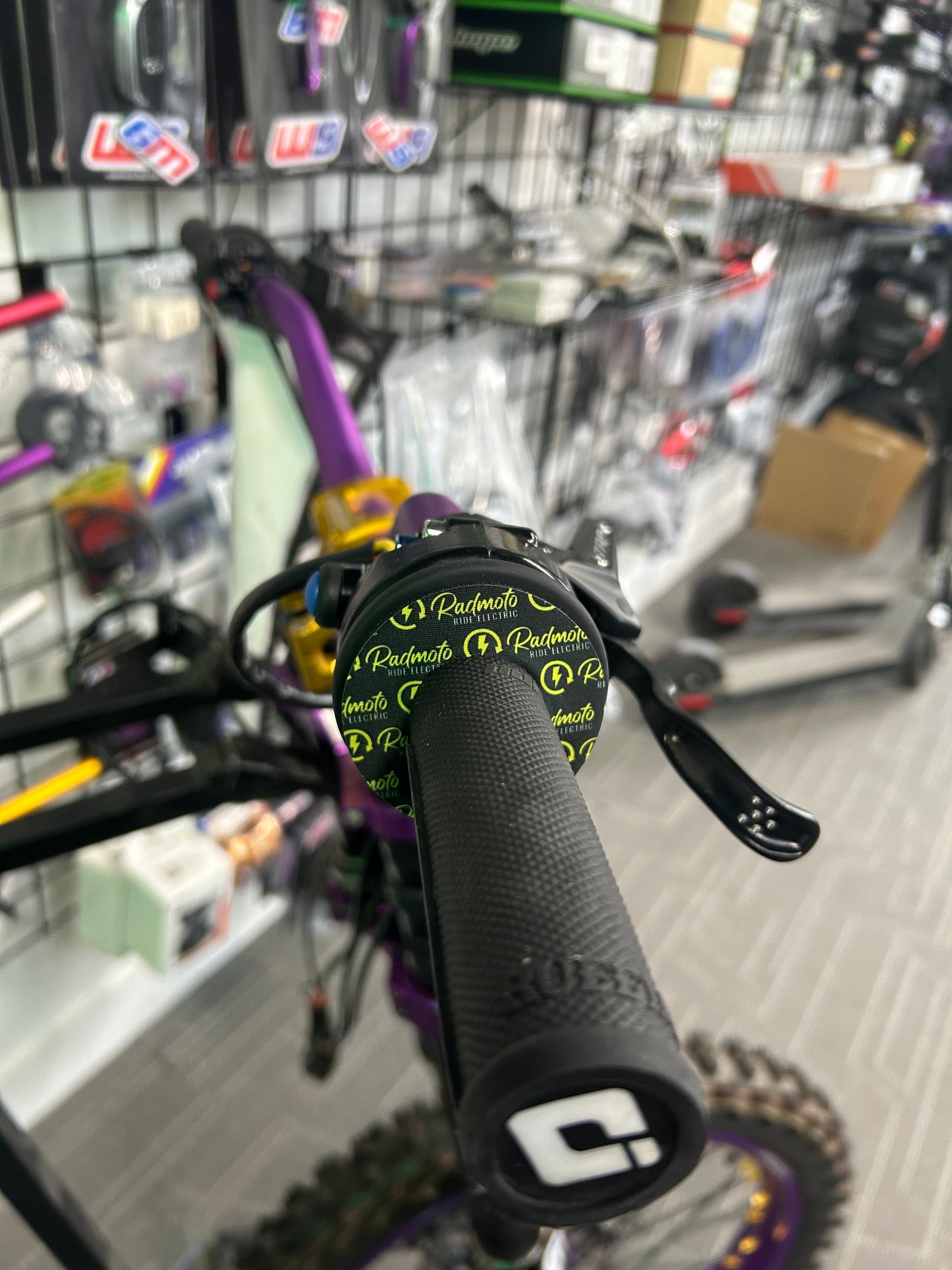 Radmoto Grip Donuts