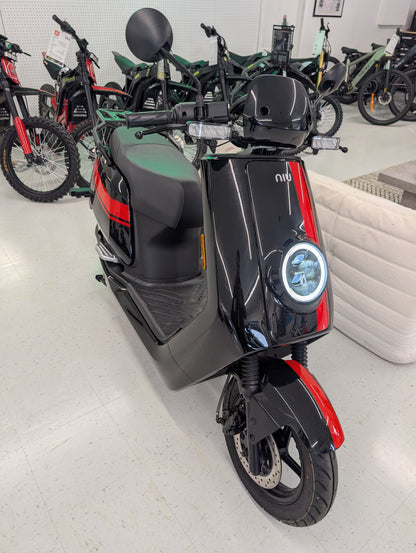 Dealer Demo, Black/Red, NIU NQi GTS — Premium Electric Moped for Urban & Suburban Riding