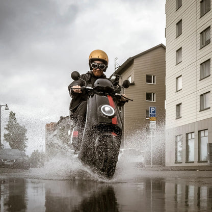 Dealer Demo, Black/Red, NIU NQi GTS — Premium Electric Moped for Urban & Suburban Riding