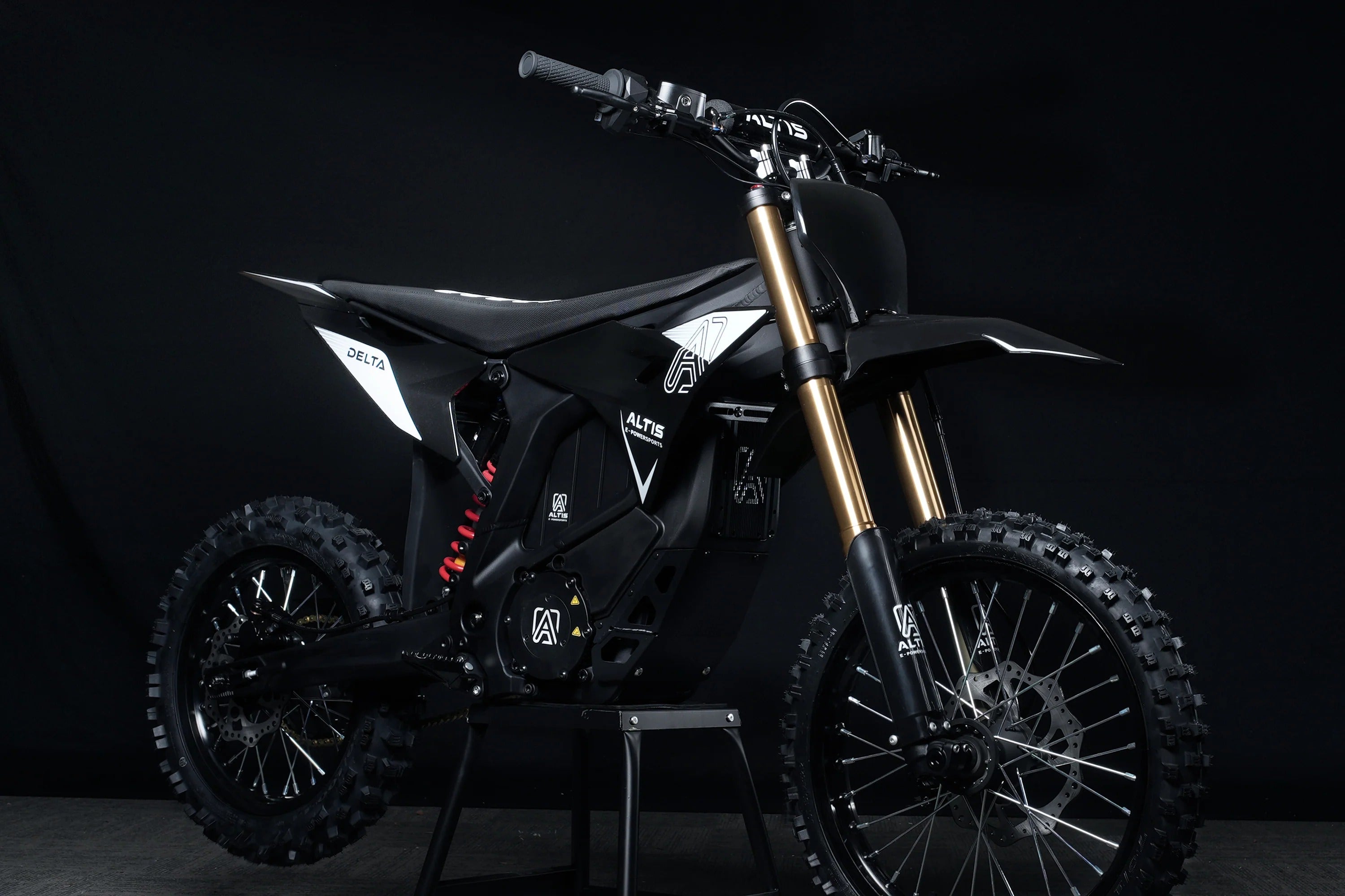 ENTHRAL ブラックメタル　BLACKL Altis Delta Electric Dirt Bike — 72V • 13kW Motor • 62 MPH Top
