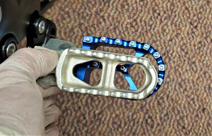 Warp9 Surron Foot Pegs