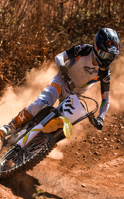 Surron Storm Bee official high-resolution riding photo